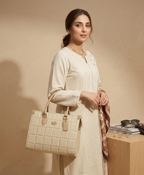 Luxury Quilted Top Handle Handbag – Elegant Structured Purse with Gold Hardware