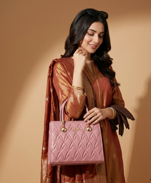 Luxury Quilted Top Handle Handbag – Elegant Structured Purse with Gold Hardware